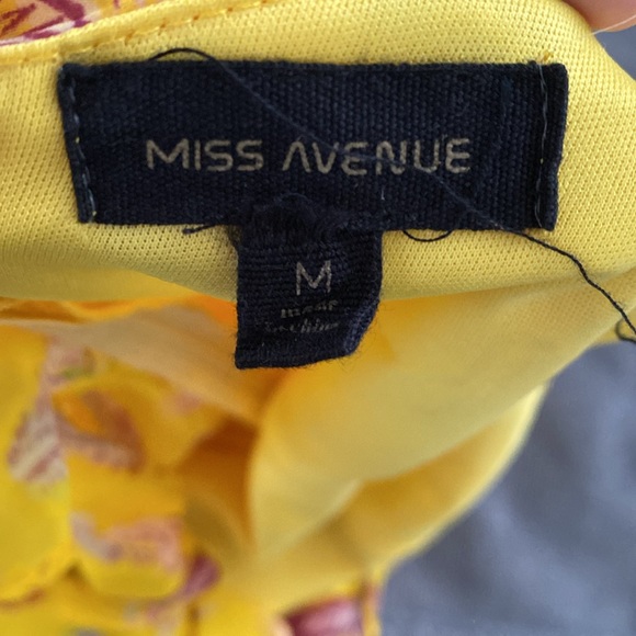 Feather pattern ruffle romper - Picture 10 of 12